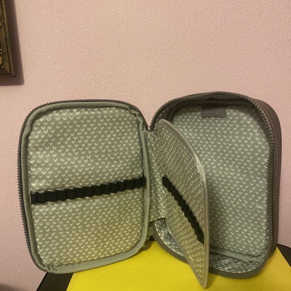 Kipling Pencil Pens Case Accessory Silver Shimmer Nylon - Picture 4 of 6